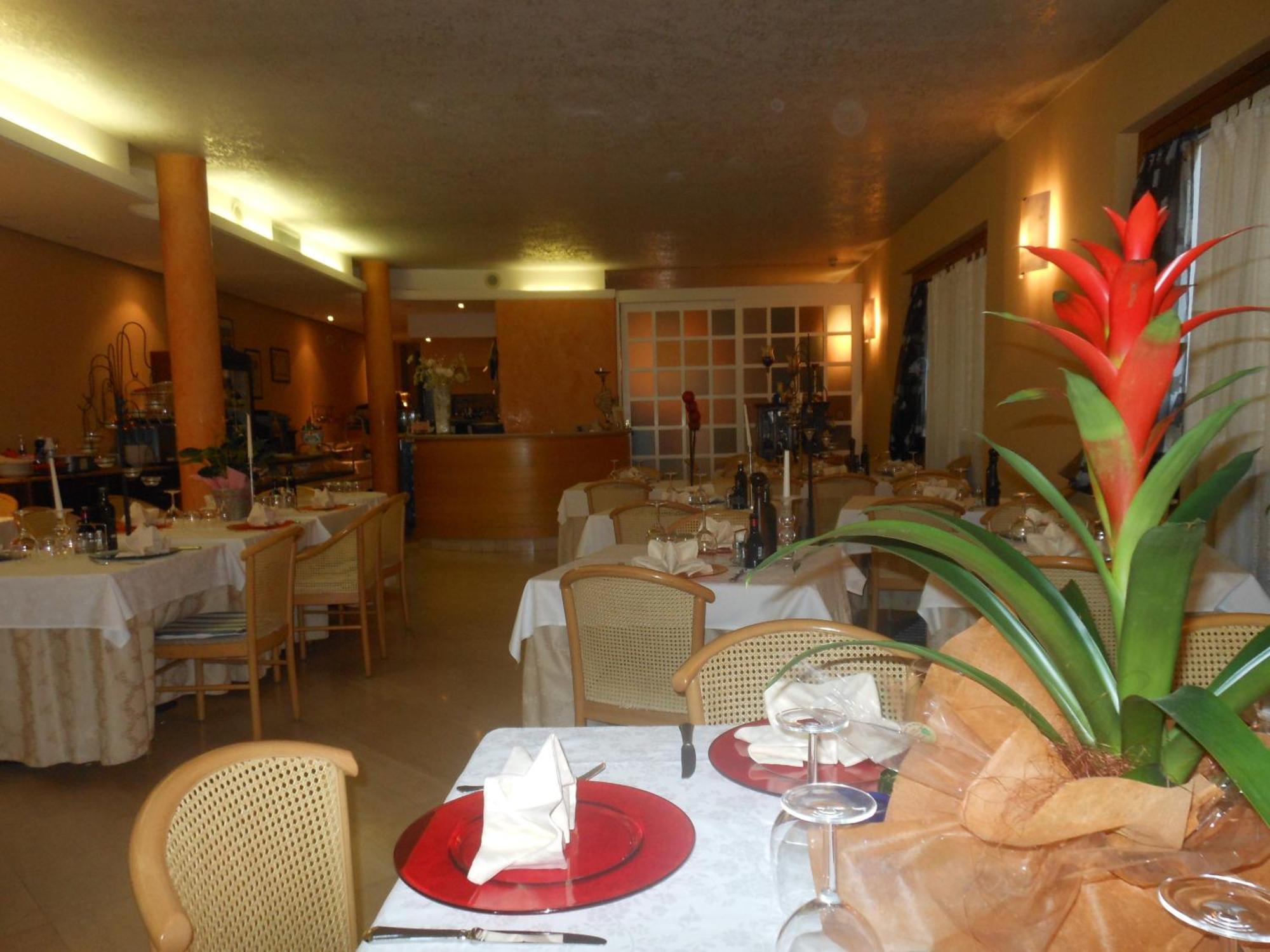 גארדה Hotel Ristorante Miralago מראה חיצוני תמונה