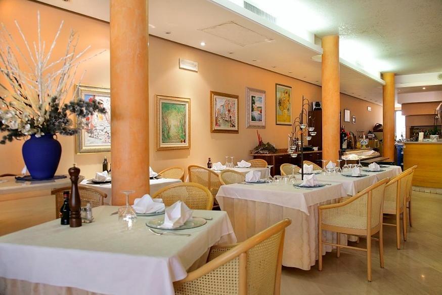 גארדה Hotel Ristorante Miralago מראה חיצוני תמונה